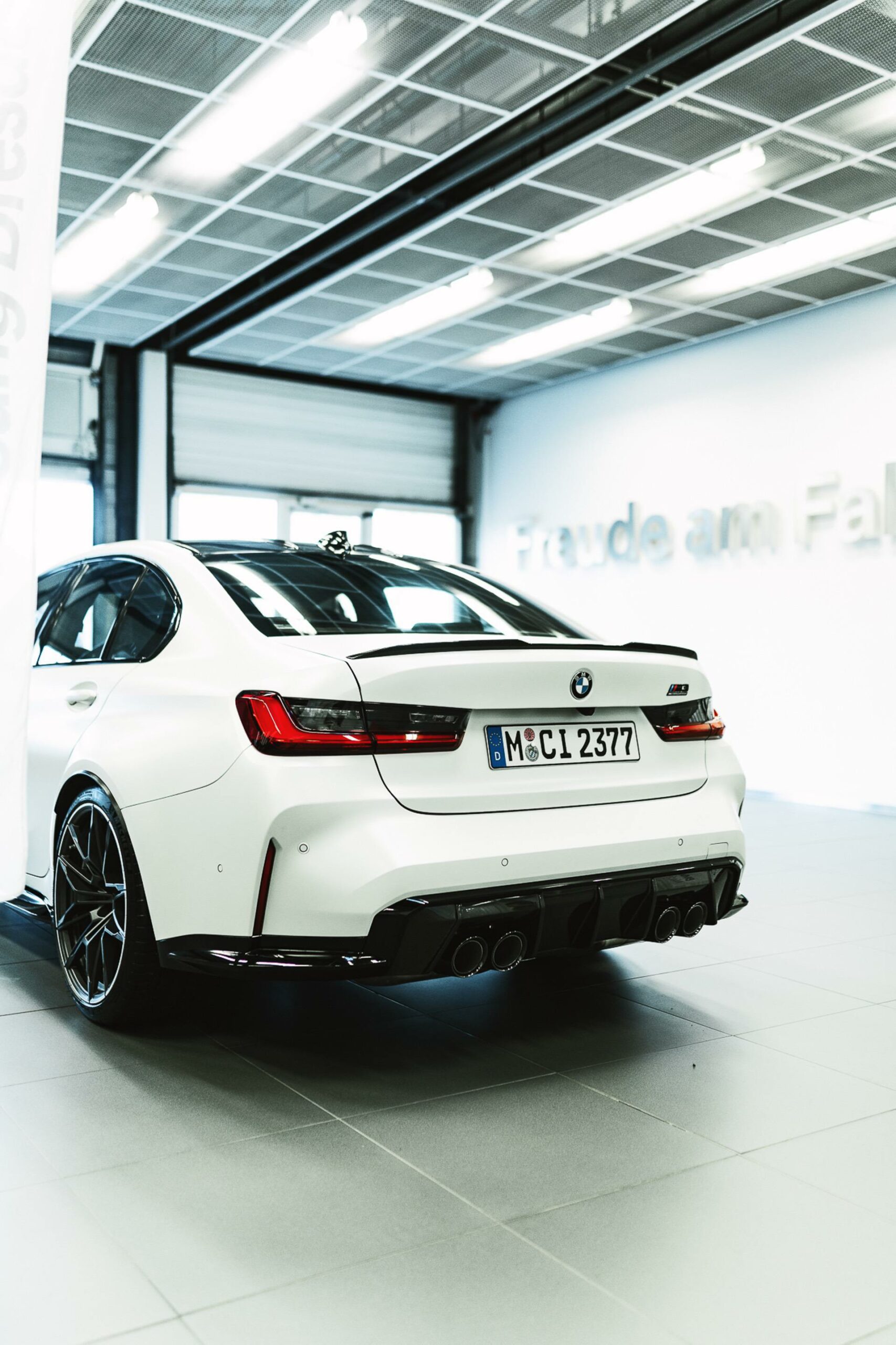 2021 BMW M3 Sedan shows up in Frozen Brilliant White color | Motor Memos